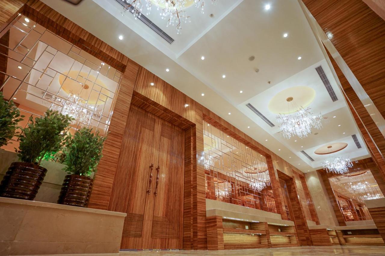Best Western Vrindāvan Екстериор снимка