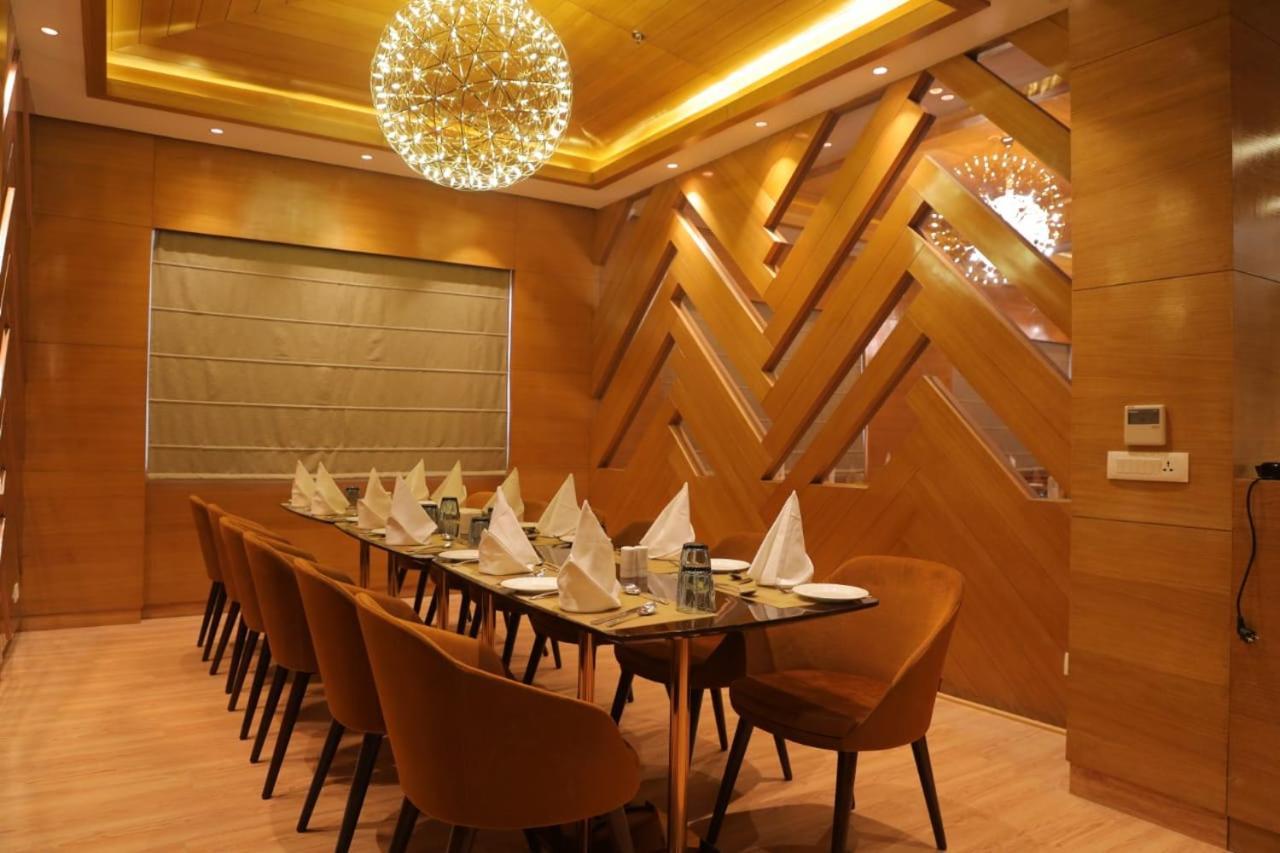 Best Western Vrindāvan Екстериор снимка
