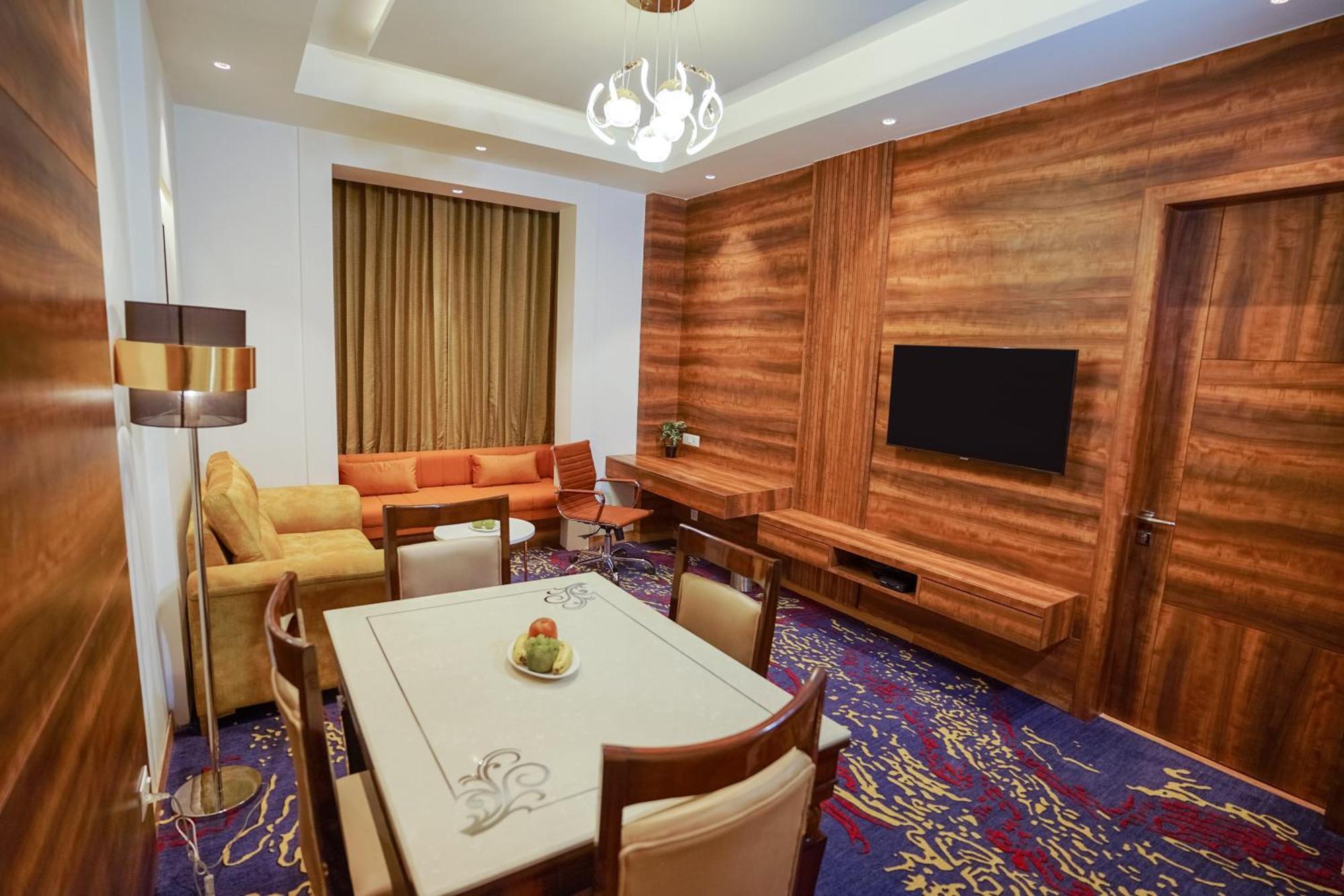 Best Western Vrindāvan Екстериор снимка