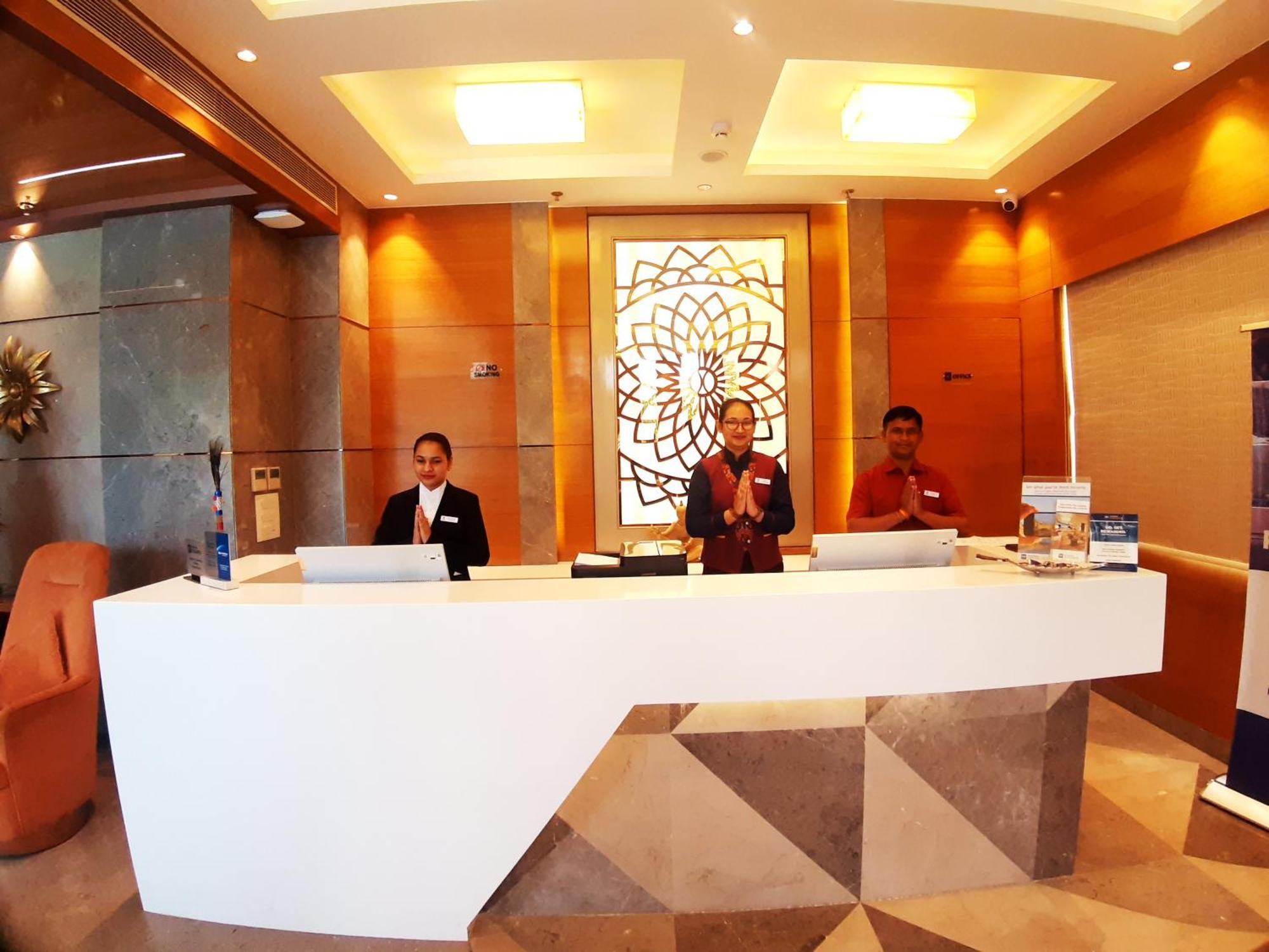 Best Western Vrindāvan Екстериор снимка